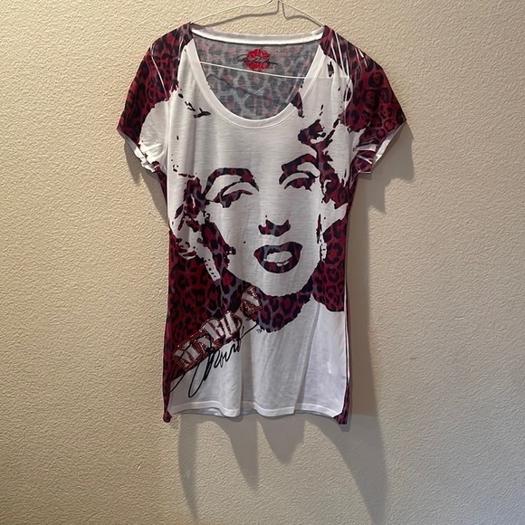 💋NWOT Marilyn Monroe women’s top💋 PINK AND WHITE CHEETAH PRINT SIZE M - Picture 4 of 11